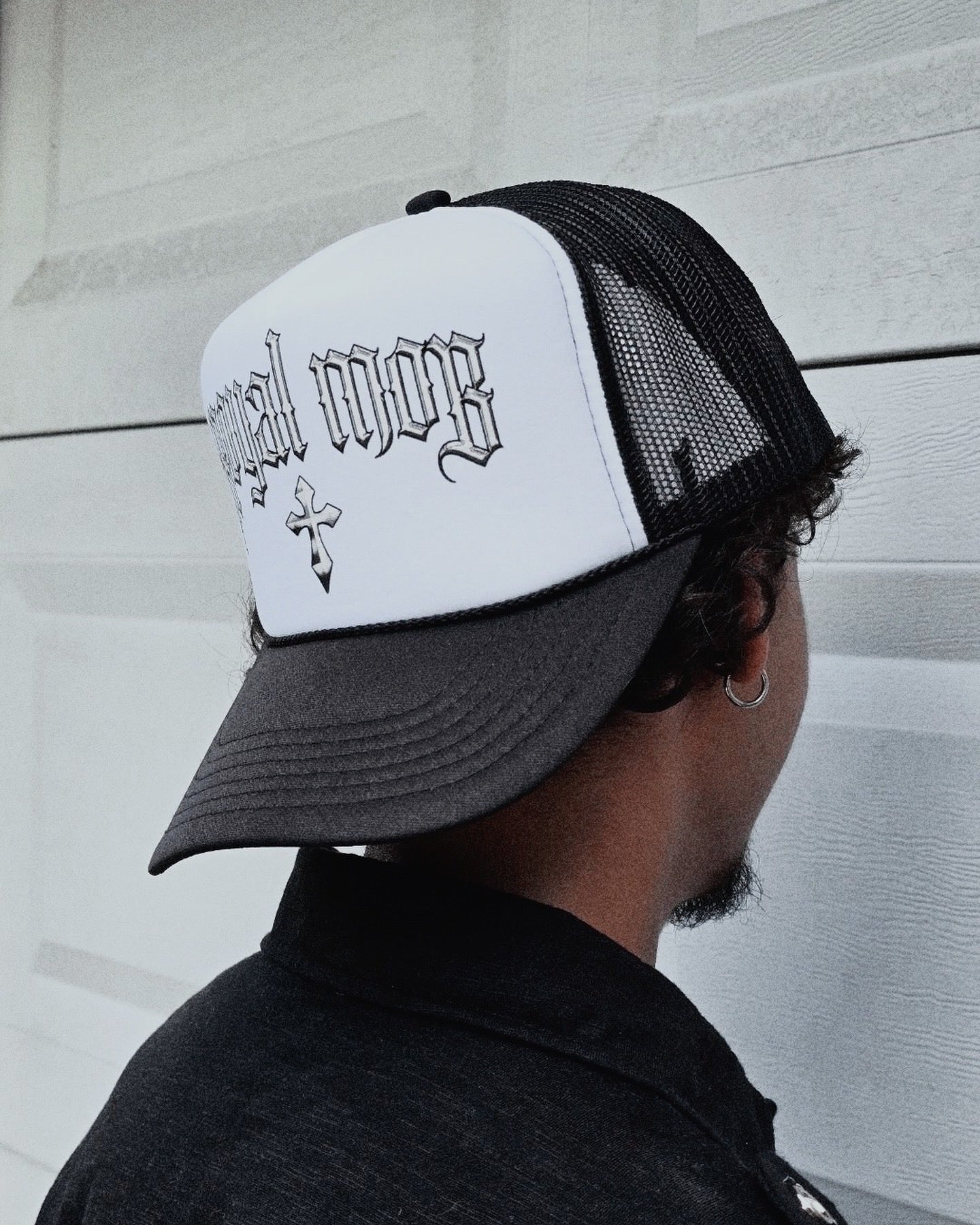 CHROME CROSS TRUCKER HAT